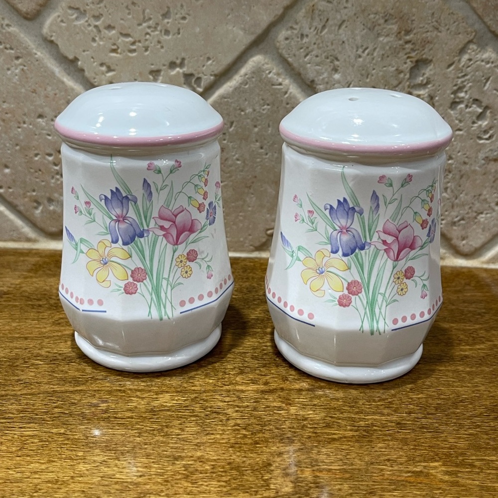 Victorian Flowers by Sarma Studios Ceramic Salt and Pepper Shakers